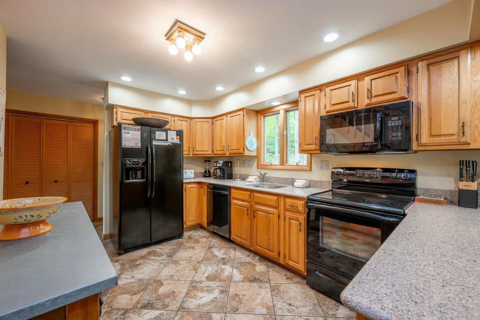 Summer Song by Railey Vacations House in Deep Creek Lake