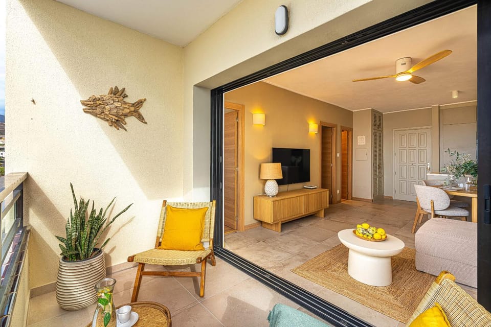 Balcony/Terrace, Living room