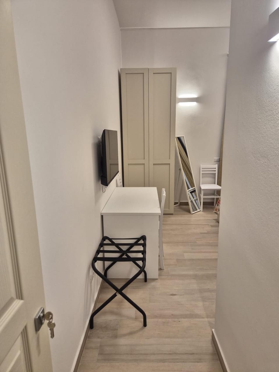 TV and multimedia, Photo of the whole room, Bedroom