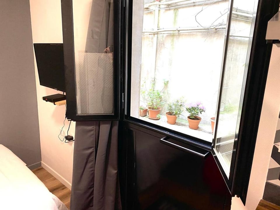 Paris studio Canal Saint Martin Apartment in Paris