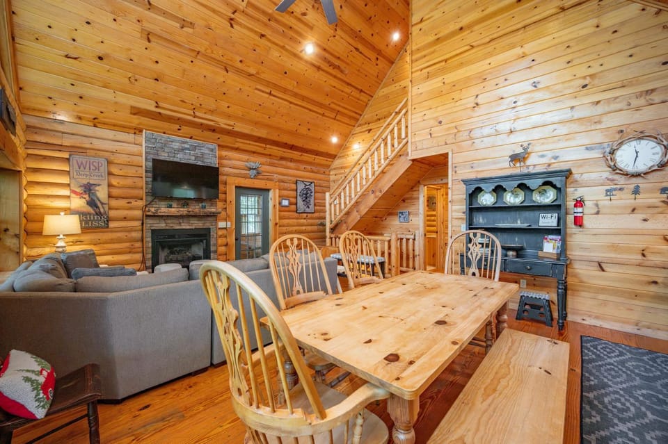 Knotty -N- Nice House in Deep Creek Lake