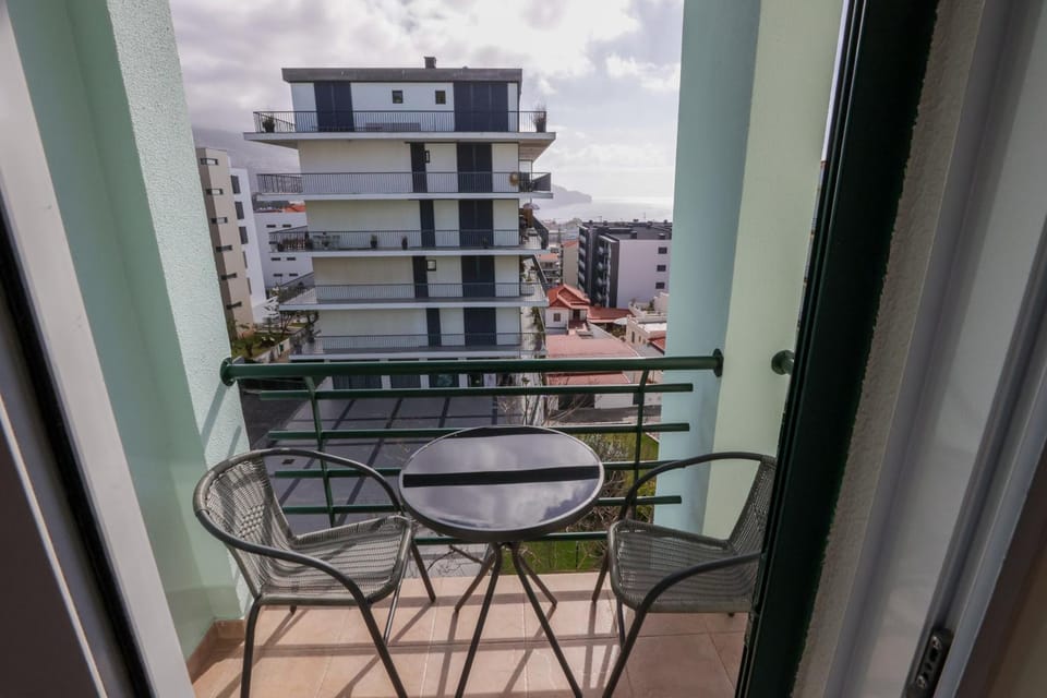 View (from property/room), City view