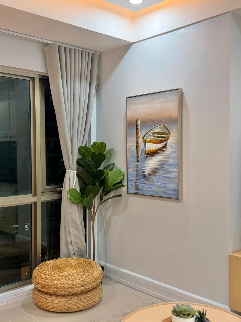 Premier 3BR with Fast Internet near High Street BGC Apartment hotel in Makati