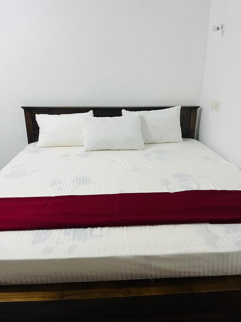 Airport view homestay Bed and Breakfast in Negombo