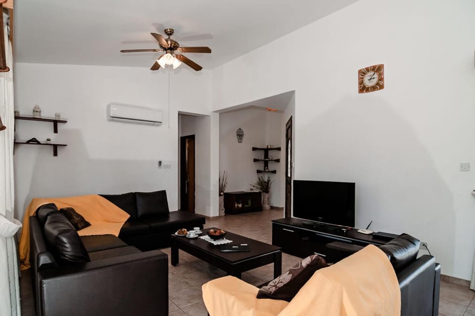 Villa Laguna by Villa Select Villa in Peyia