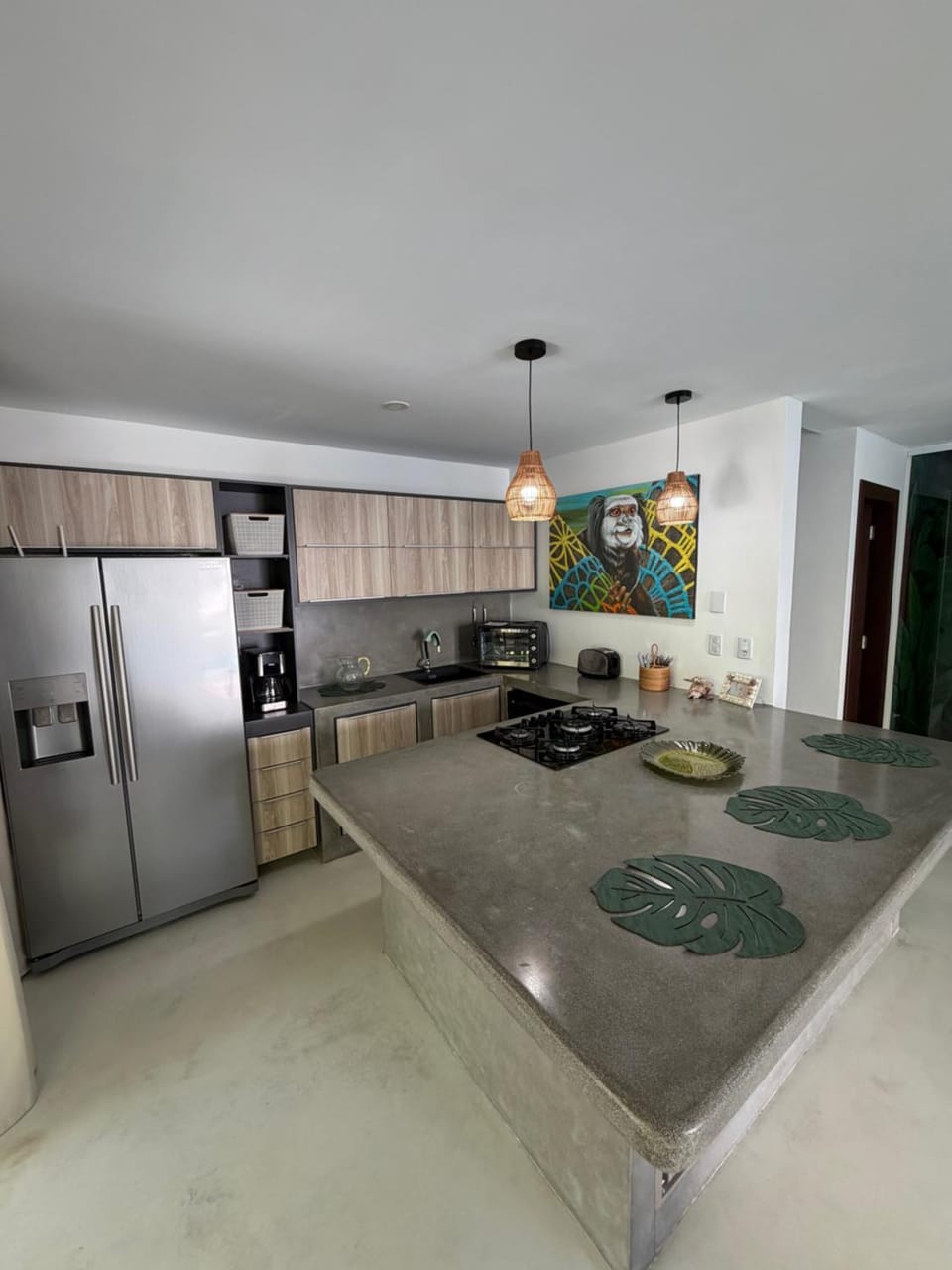 Kitchen or kitchenette, oven