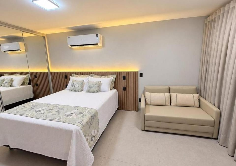 Bed, Bedroom, air conditioner