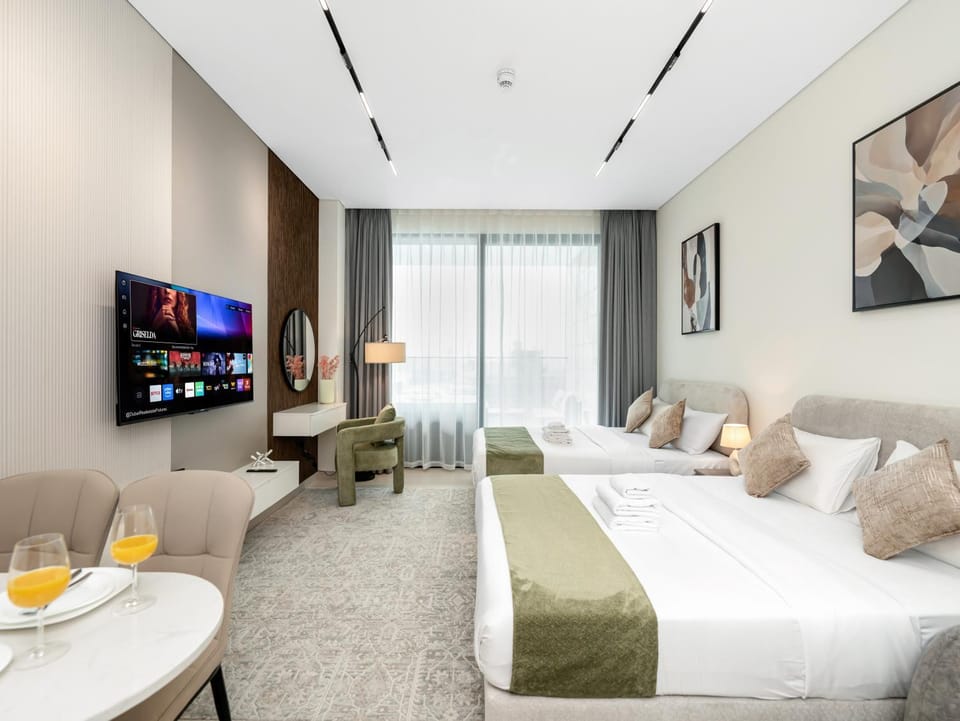 Bed, Living room