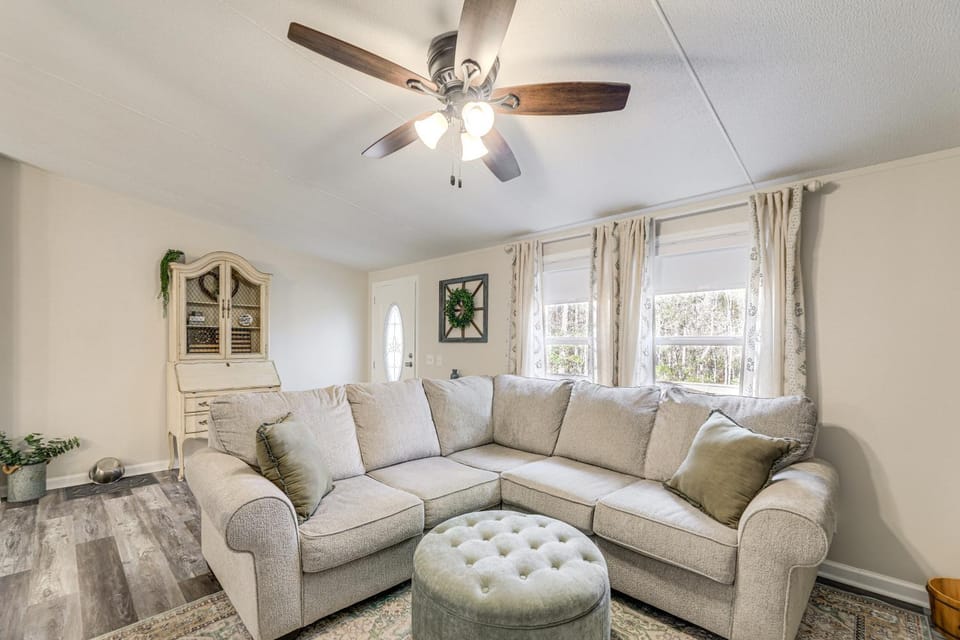 Coastal Retreat Near Camp Lejeune, Dogs Welcome! House in North Carolina