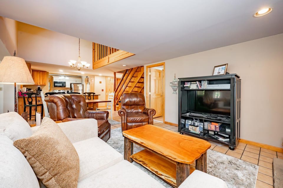 Blue Spruce by Railey Vacations House in Deep Creek Lake