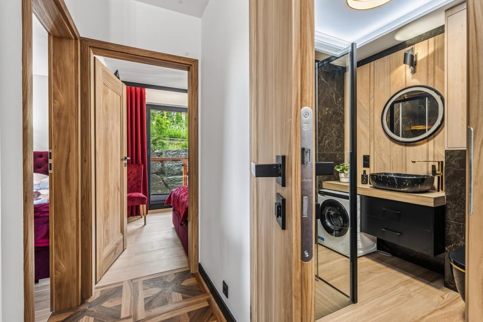 Bathroom, Photo of the whole room