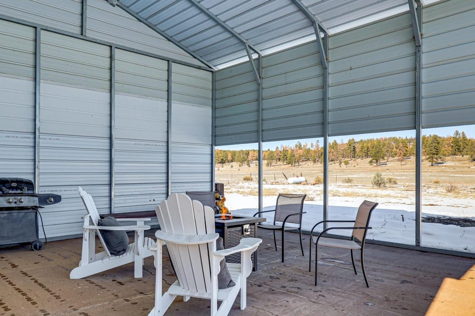 'Luna Ranchhouse' Nestled Among the Pines! House in New Mexico