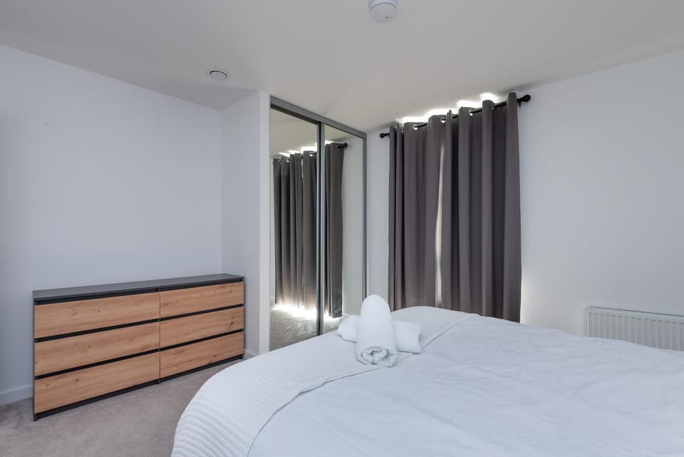 Bed, Bedroom, wardrobe