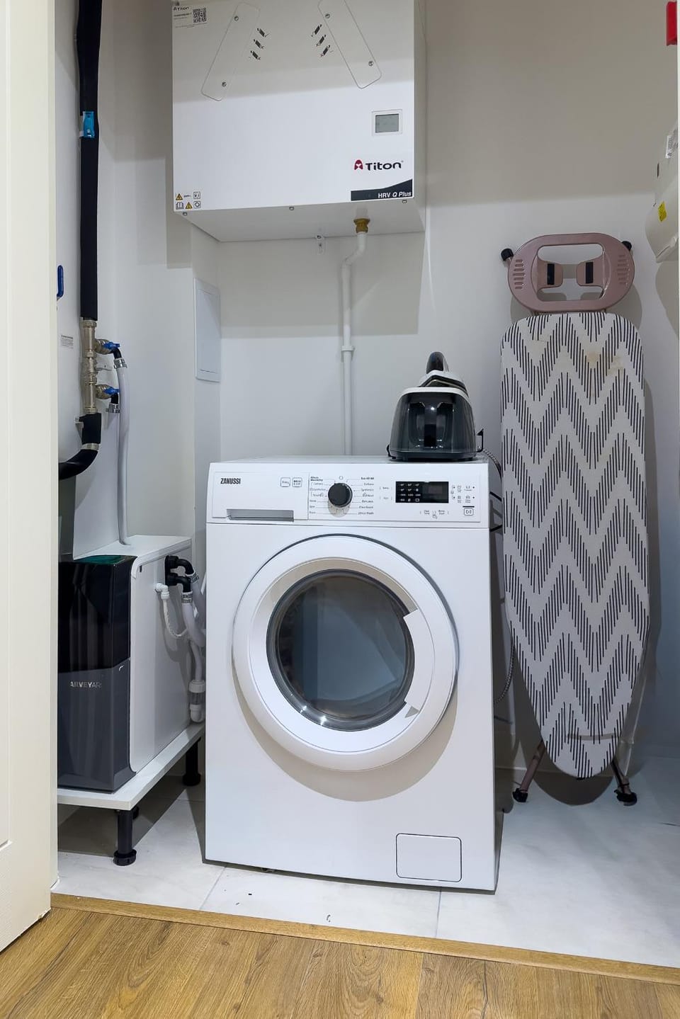 laundry, washing machine, dryer