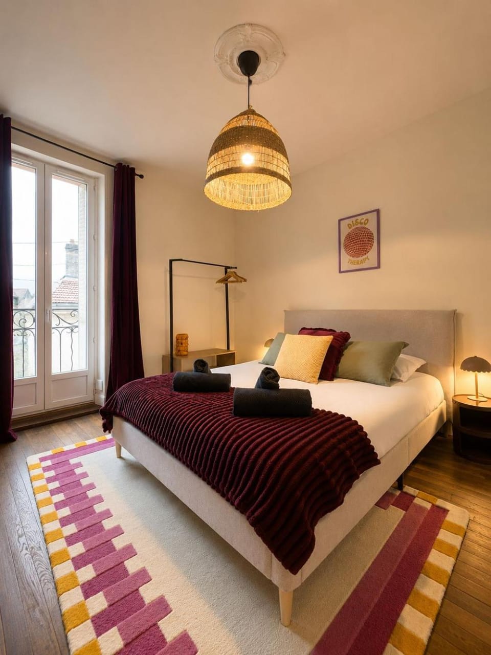 Bed, Photo of the whole room, Bedroom, storage