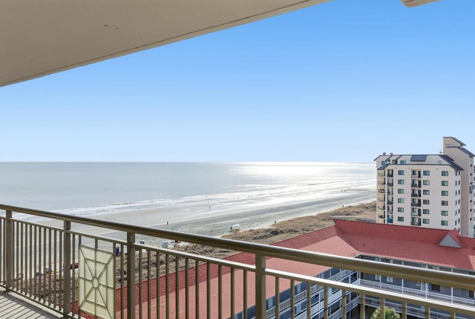 Sunny Tide at Luxe Mar Vista w Lazy River House in North Myrtle Beach