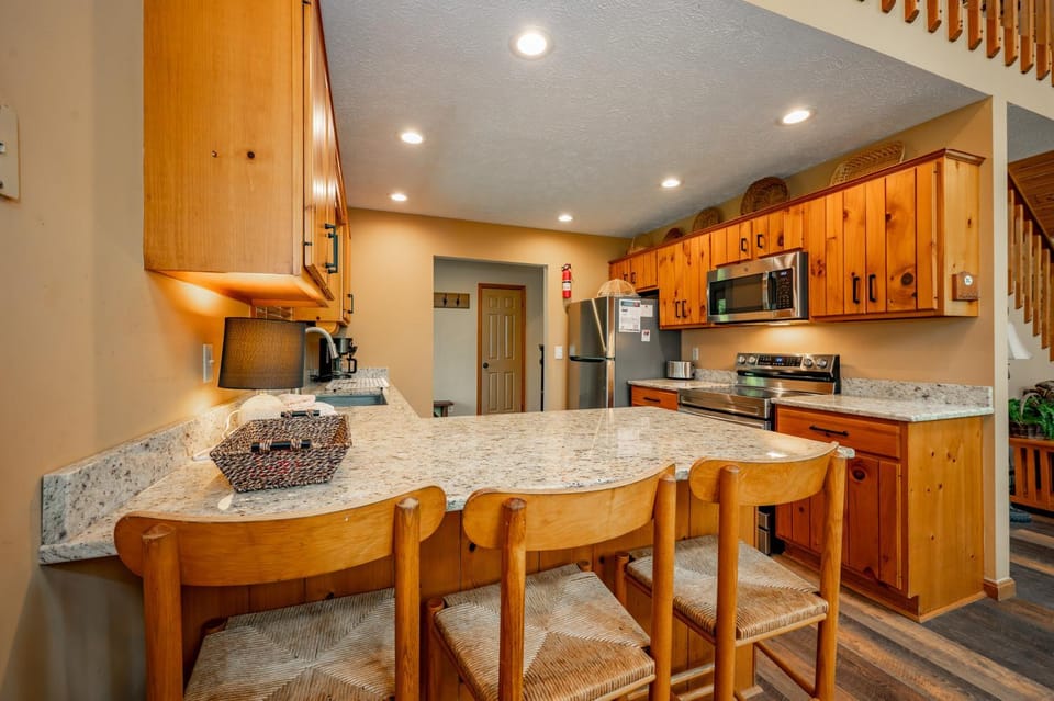 Hemlock Chalet House in Deep Creek Lake