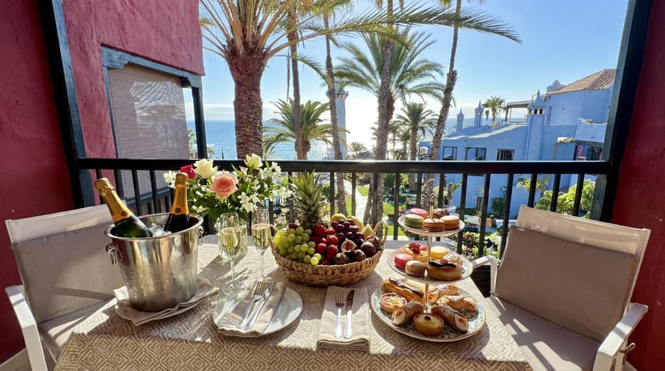 Day, View (from property/room), Balcony/Terrace, Food and drinks, Dining area, Food, Breakfast, Continental breakfast