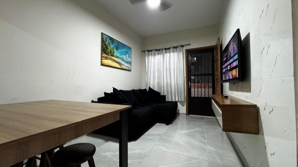 Apt Boqueirão 2min da praia com garagem e wifi Apartment in State of São Paulo