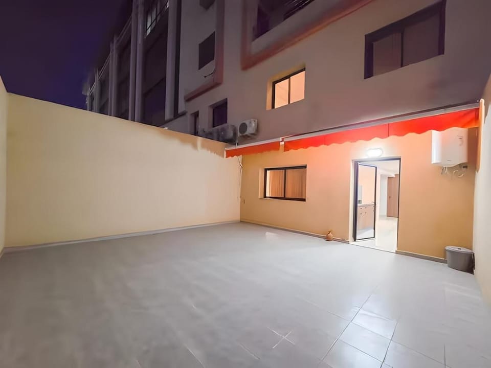 Property building, Night