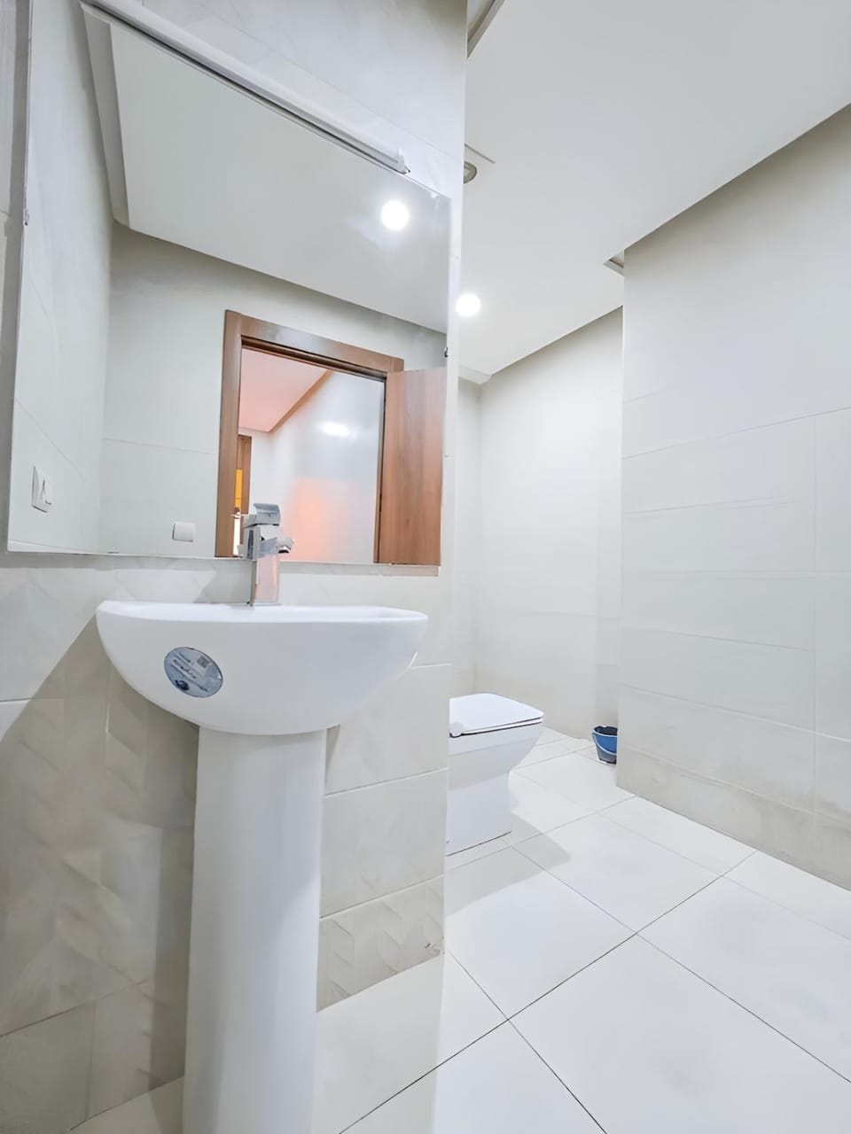 Shower, Toilet, Bathroom, Bath, towels