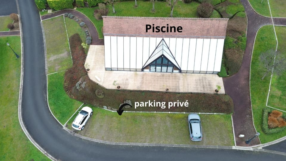 Day, Bird's eye view, Swimming pool, Parking