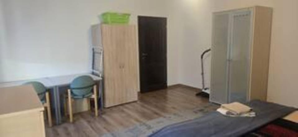 Schöne Vollausgestattete Gästewohnung Direkt in der Gartenstadt Leuna und nähe Geiseltalsee 2402 Apartment in Thuringia, Germany
