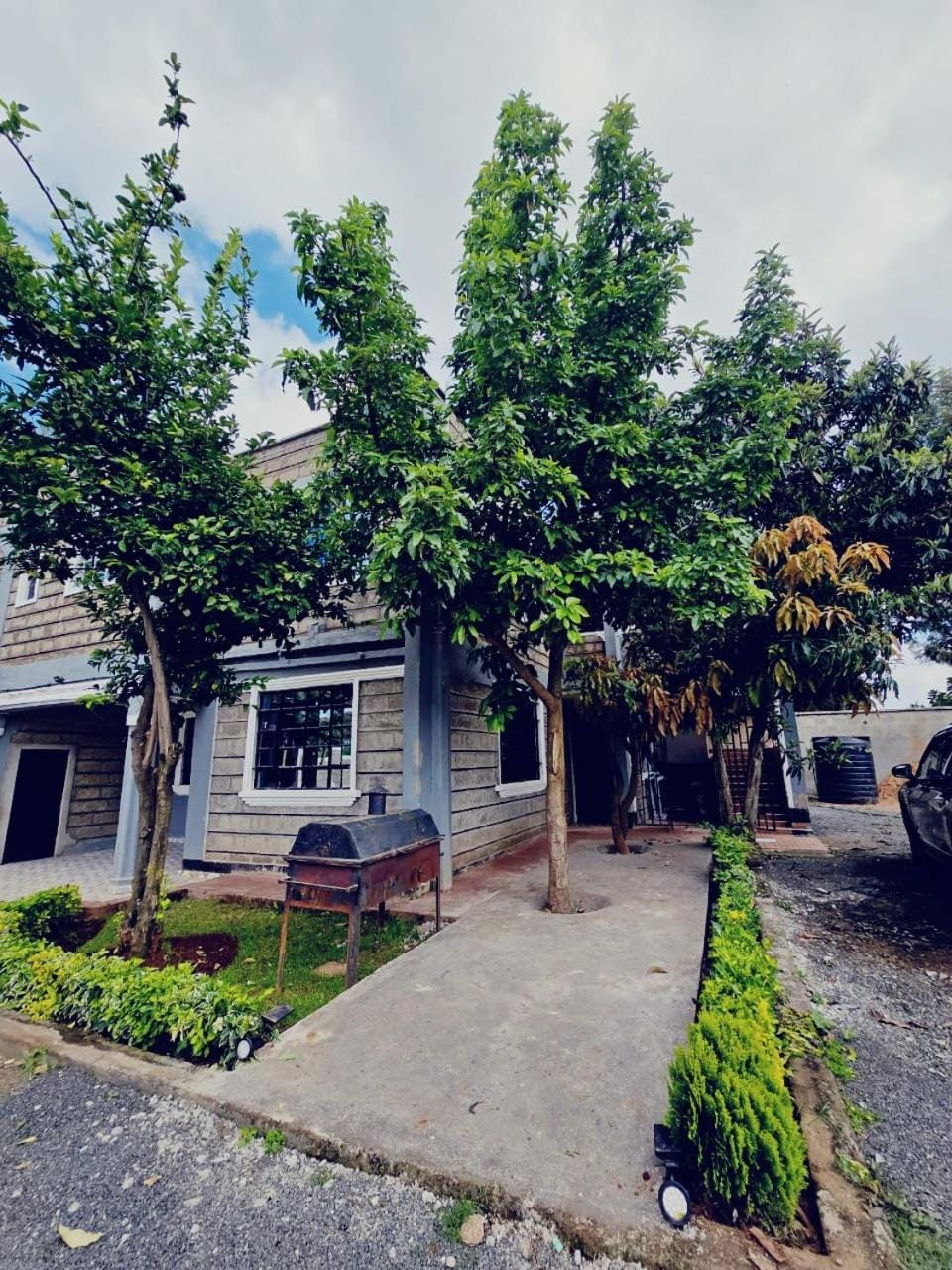 Property building, Day, Garden