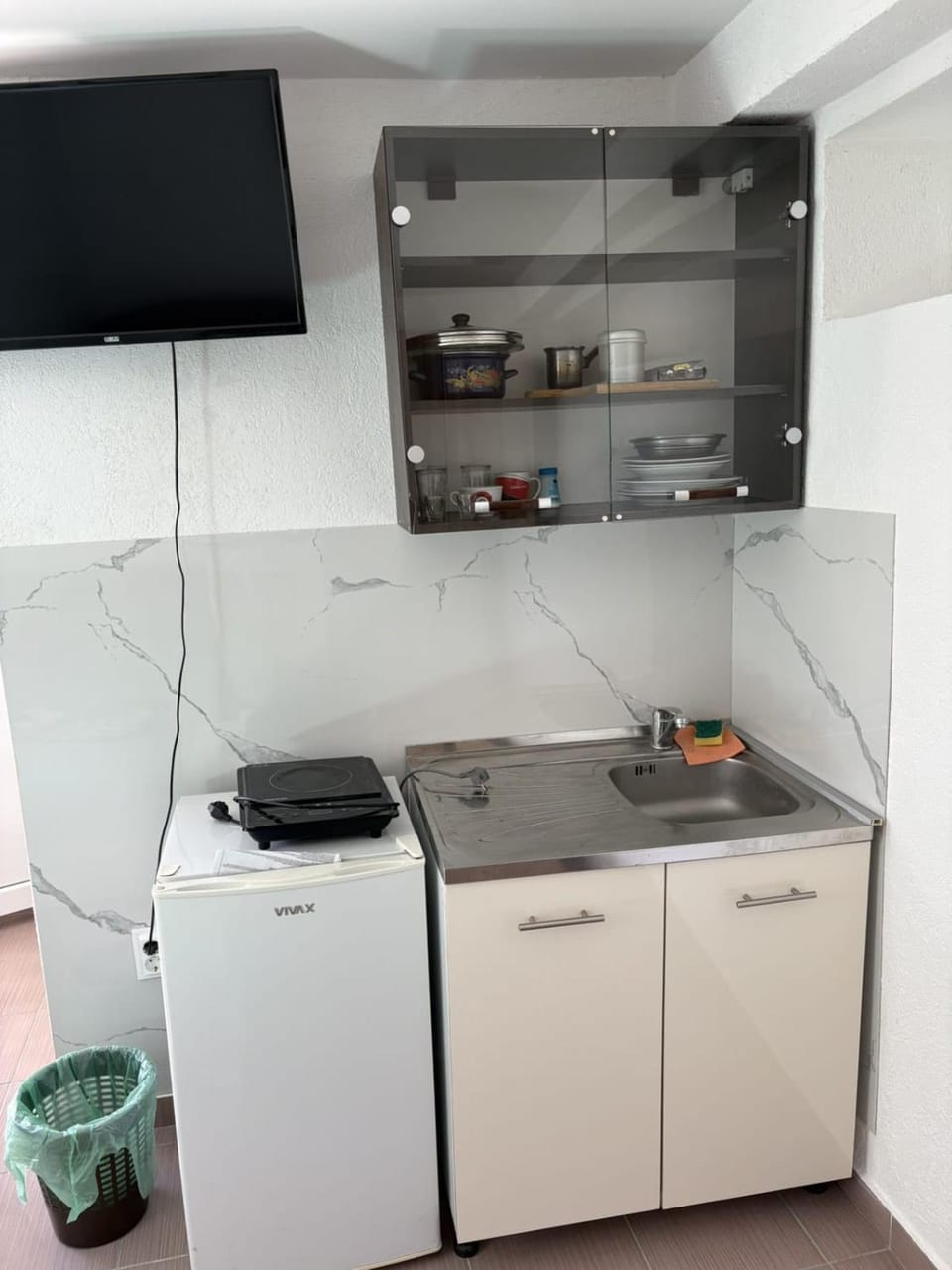 Kitchen or kitchenette, stove