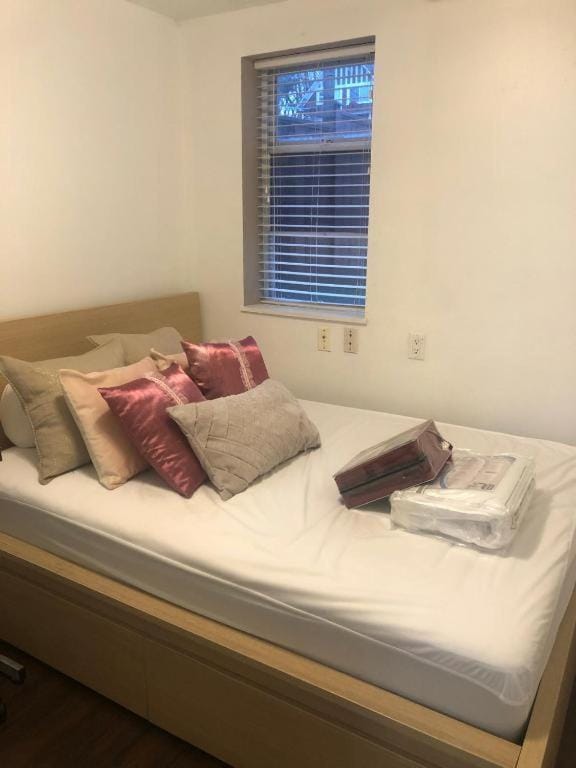 Quiet-comfy 3 bedroom house on a tree lined street in Kitsilano Bed and Breakfast in Vancouver