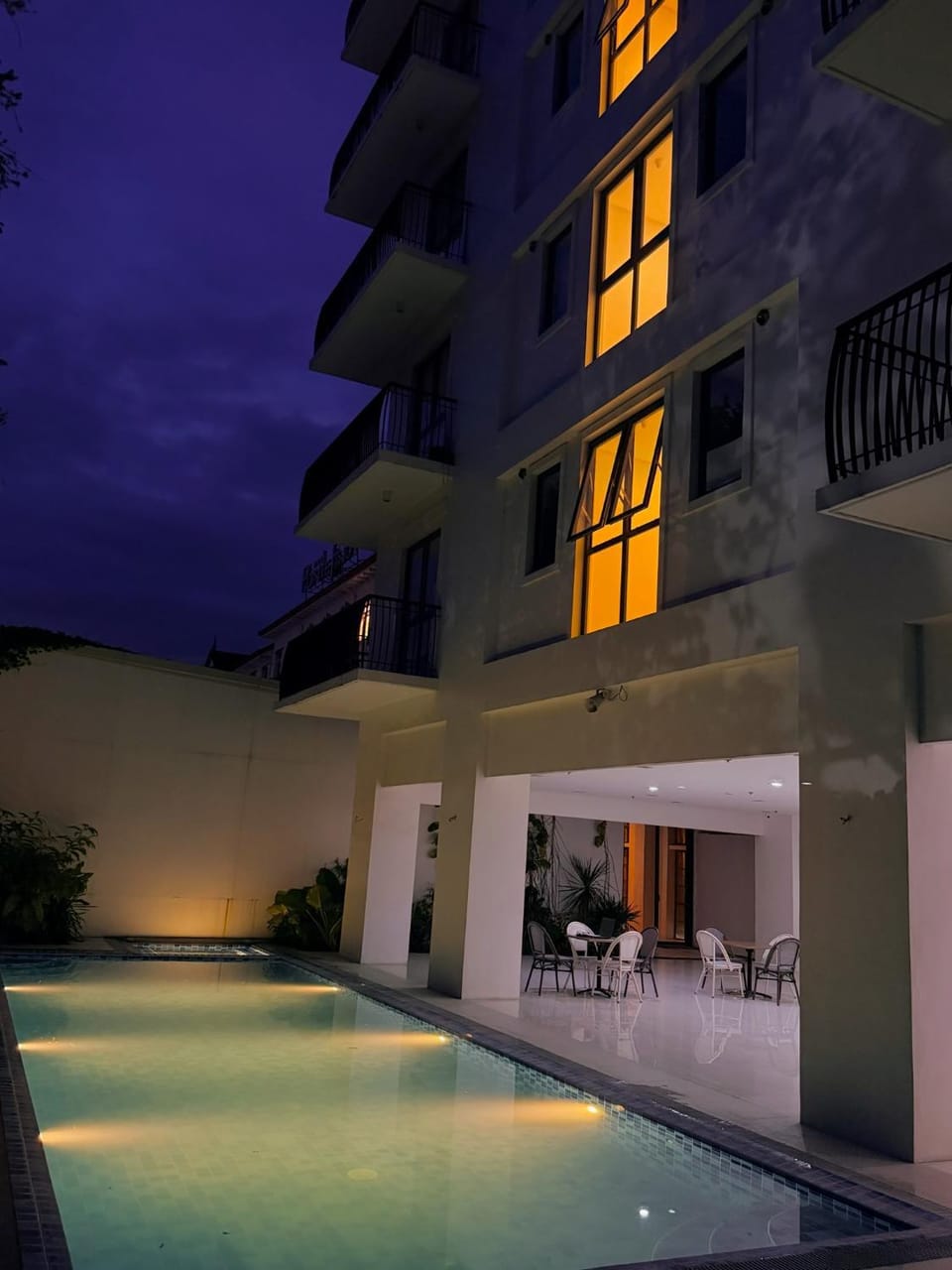 Swimming pool