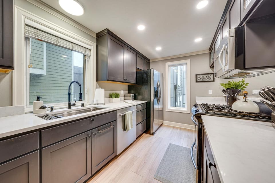 2 Mi to Matches at Lumen Field! Seattle Townhome House in Seattle