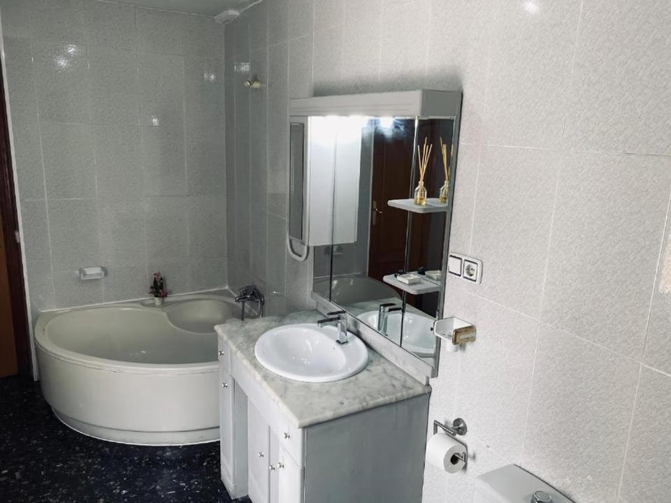 Bathroom, Bath