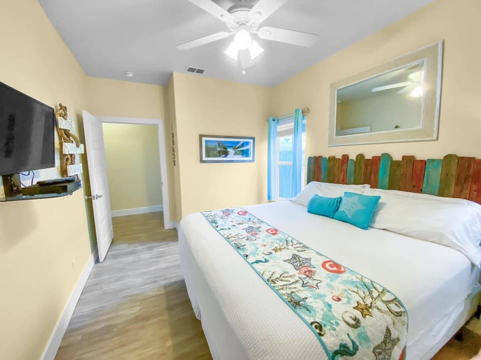 Have a beachy time at this 5 star townhome! House in North Padre Island