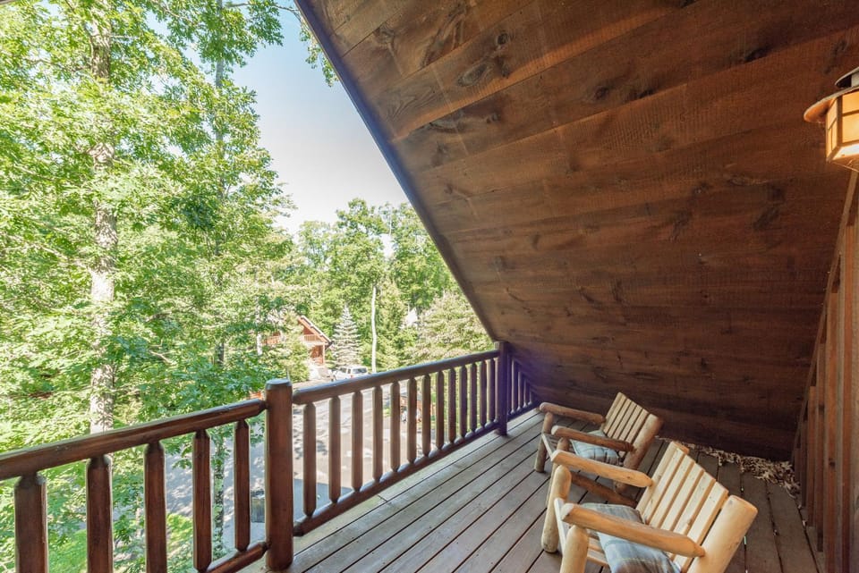 Shiver Me Timbers House in Deep Creek Lake