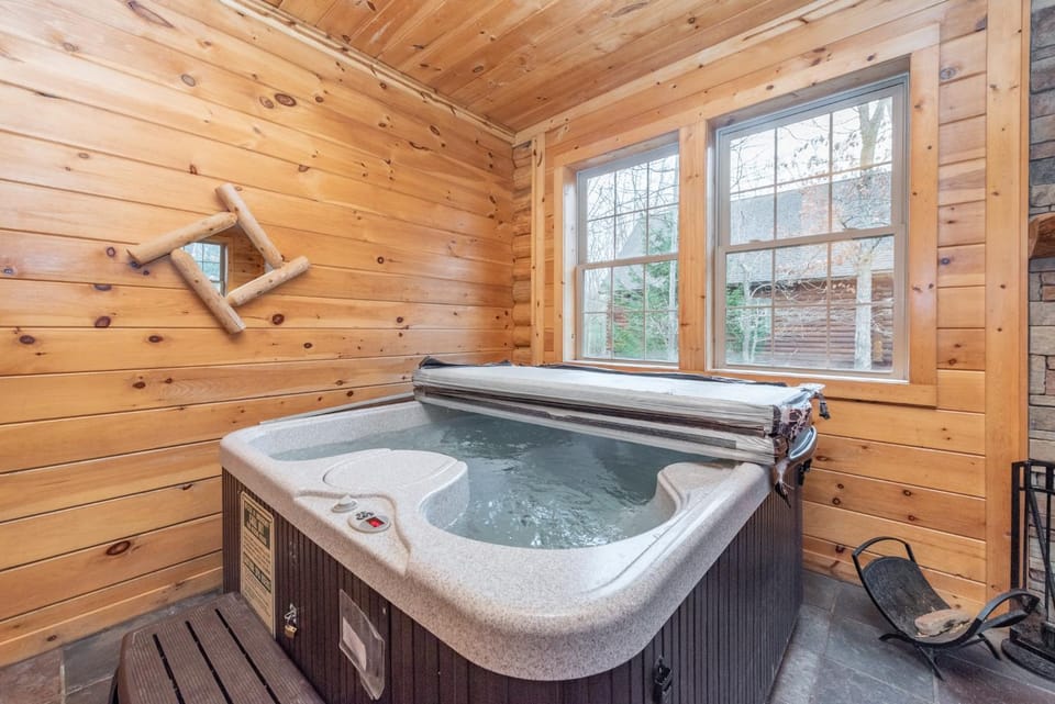 Shiver Me Timbers House in Deep Creek Lake