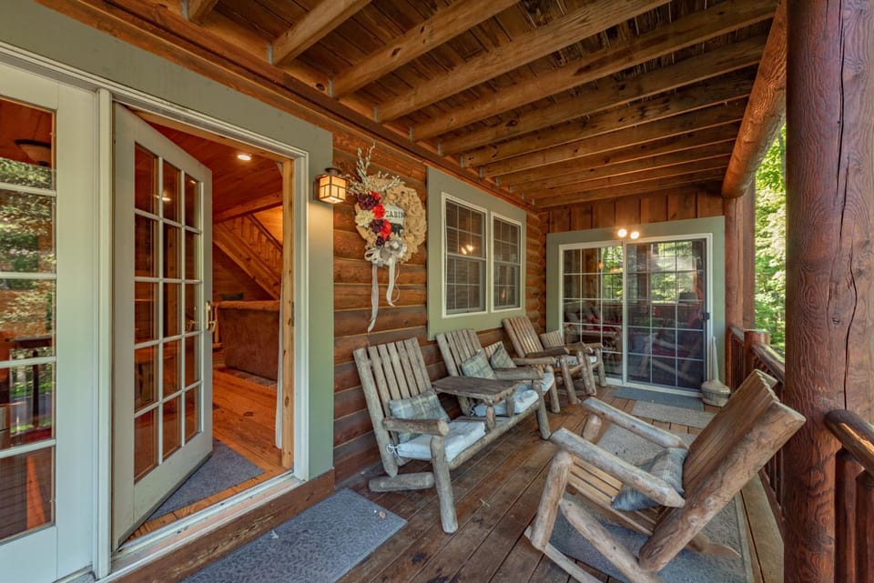 Shiver Me Timbers House in Deep Creek Lake
