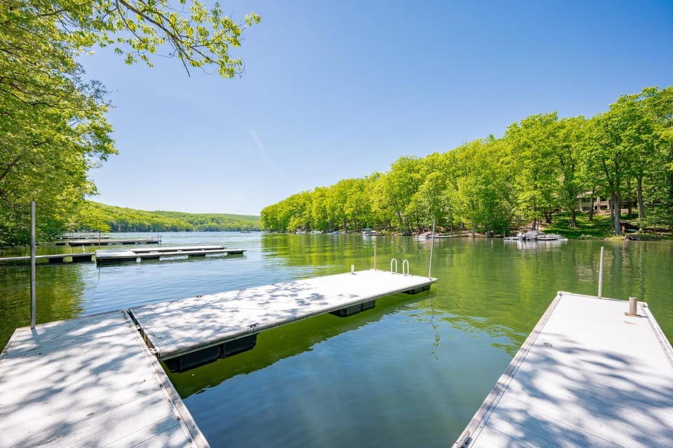 Serenity Now by Railey Vacations House in Deep Creek Lake