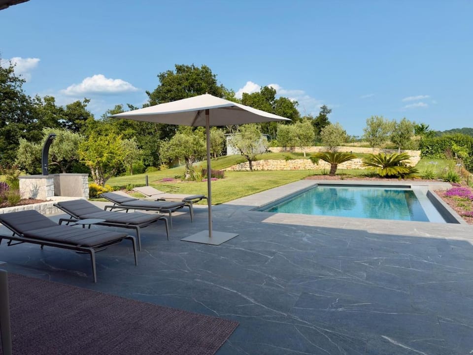 Garden, Garden view, Pool view, sunbed