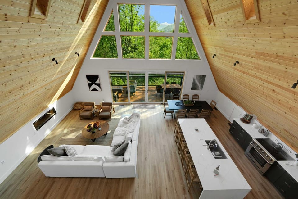 Modern A-Frame Cabin with Panoramic Views Hot Tub Family Friendly Cabin in Asheville