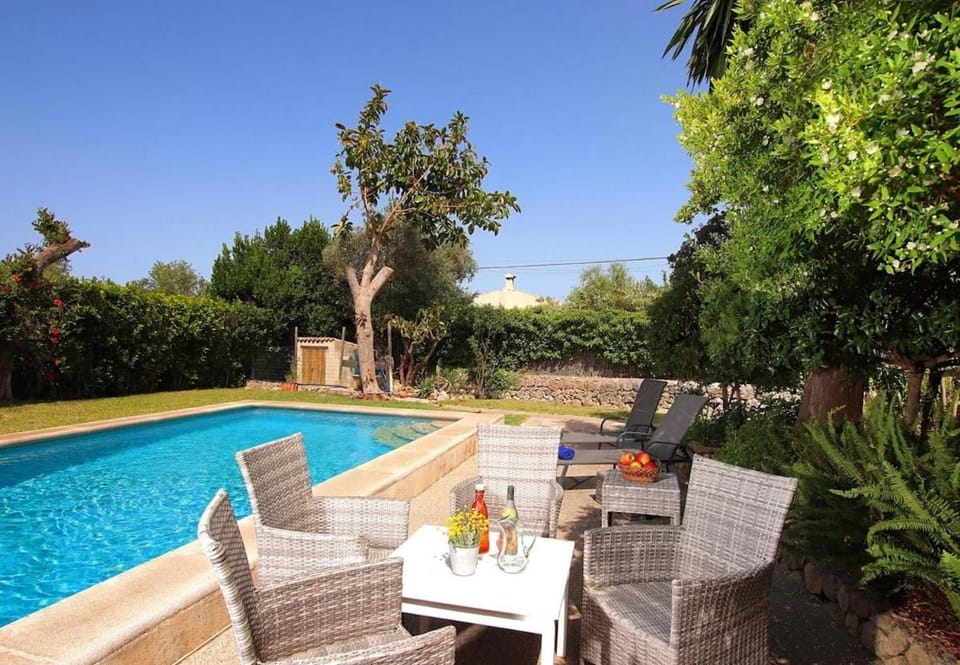 Nice house in fantastic location in countryside by Renthousing House in Raiguer