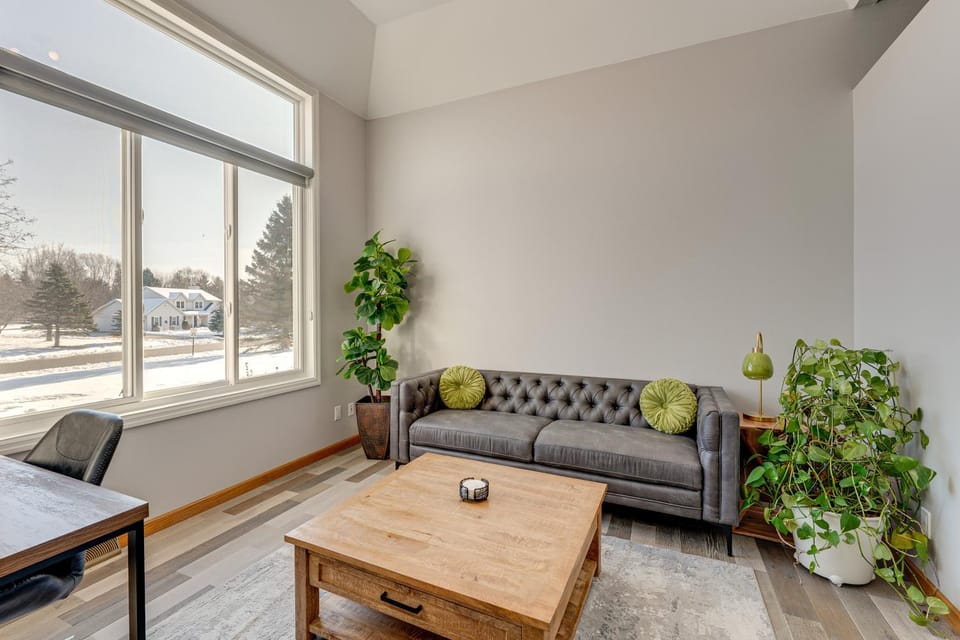 3 Mi to Historic Dtwn Hartland: Family Retreat House in Wisconsin