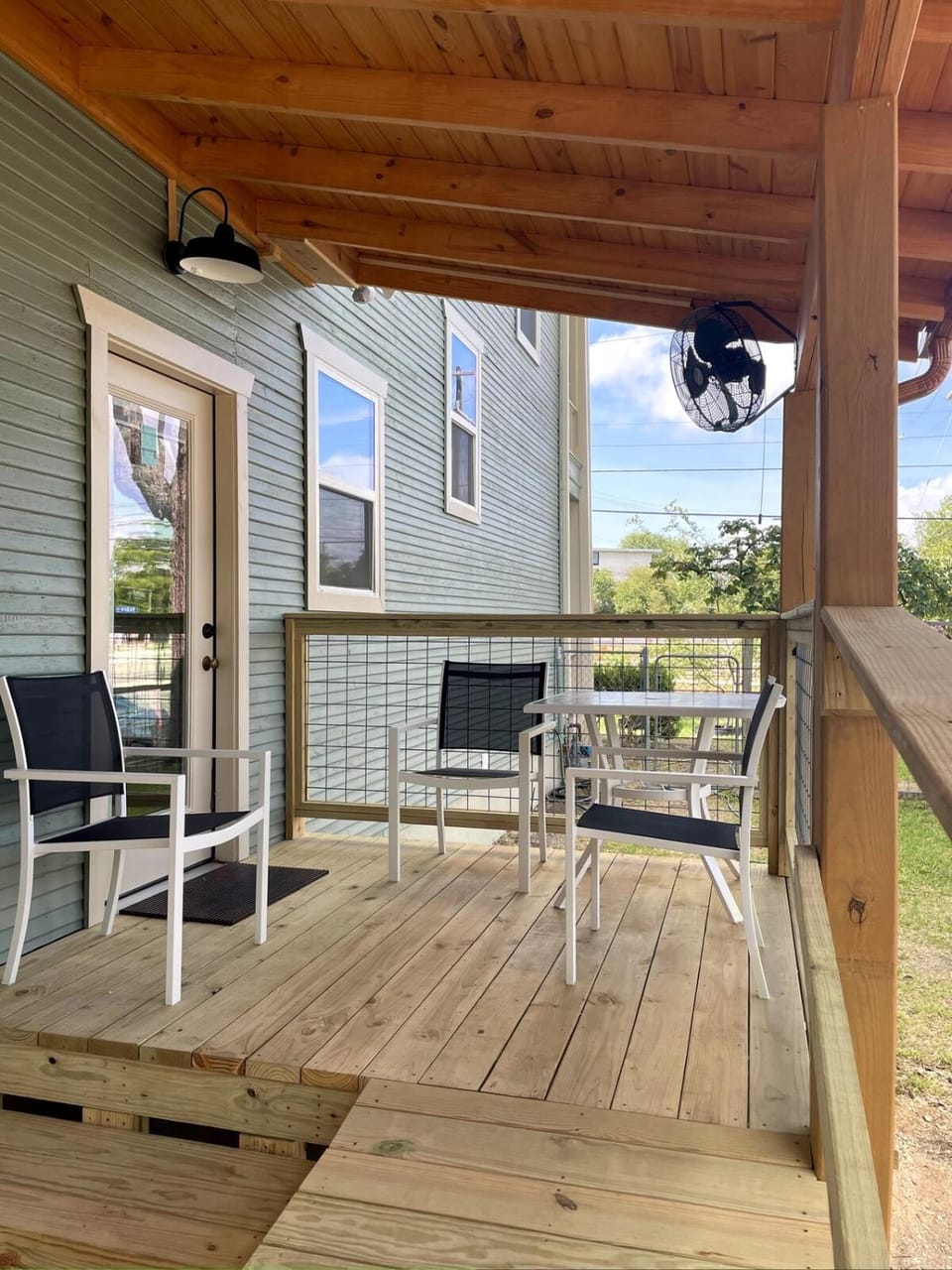 Riverwalk Pearl Zoo Museums Pool 5 BR 4 full and 1 half Baths House in San Antonio