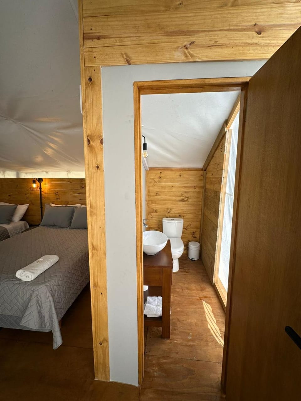 Bed, Bathroom, towels