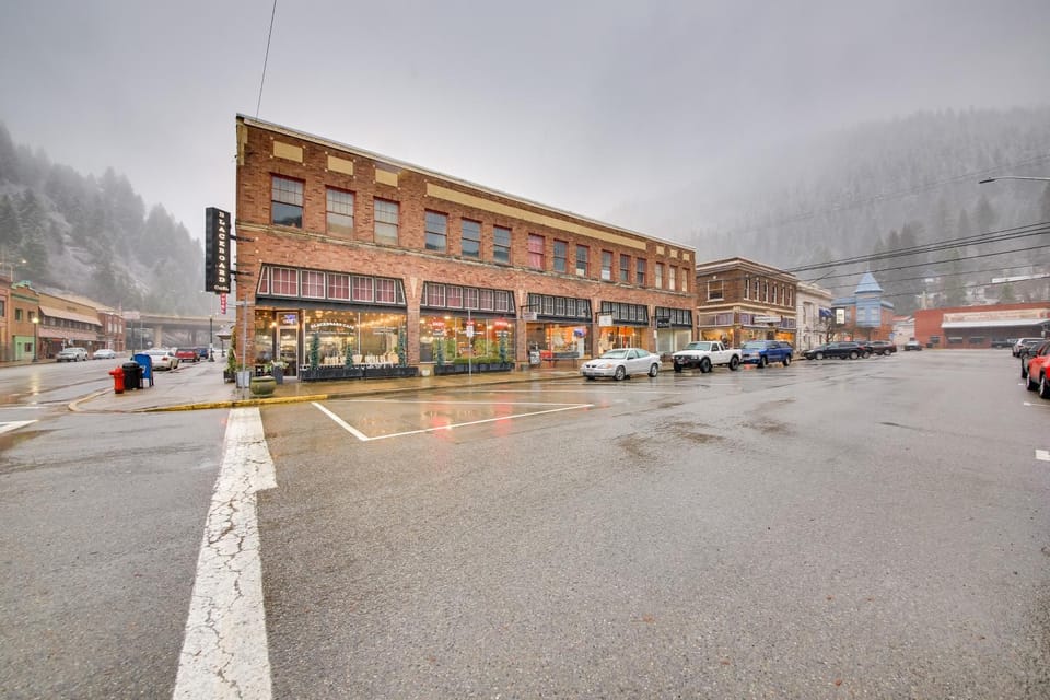 Steps to Shops & Dining: Historic Dtwn Wallace Gem House in Wallace