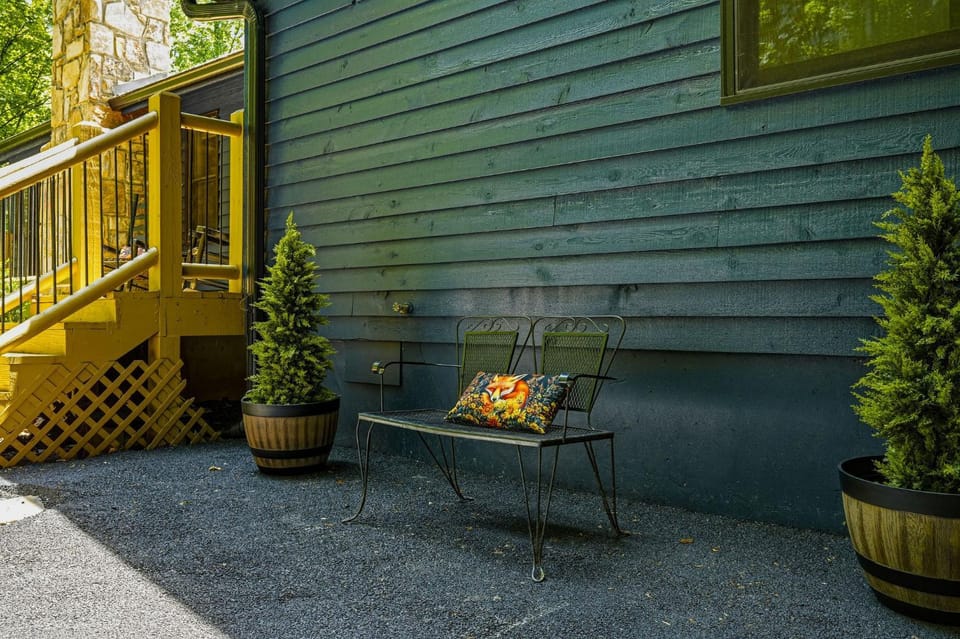 Bear Ridge Hideaway by American Patriot Getaways House in Sevier County