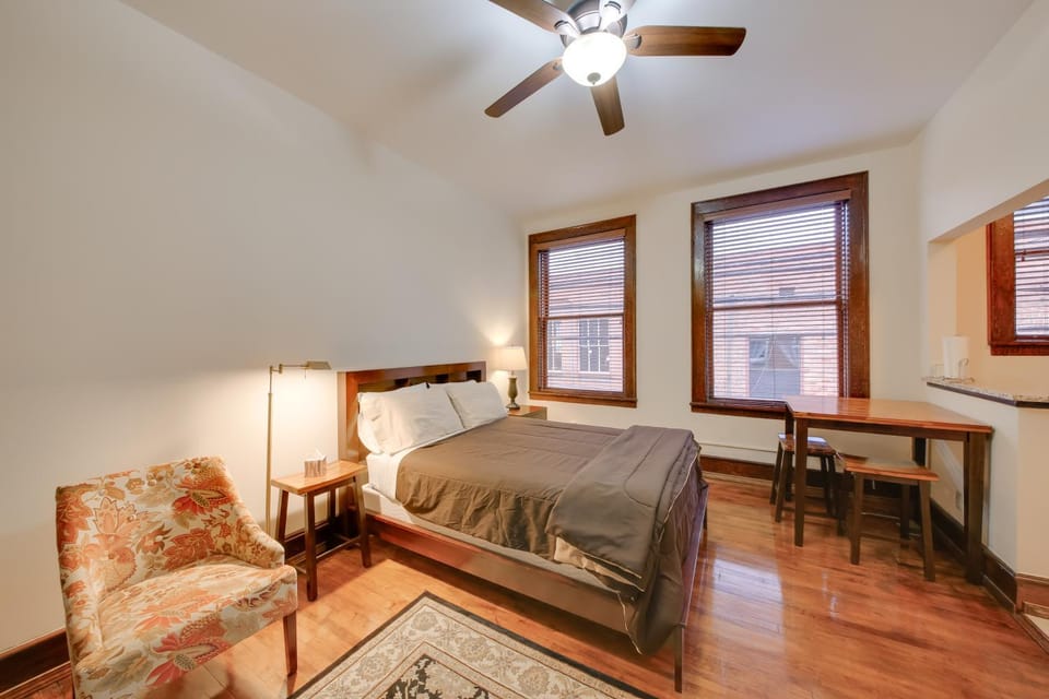 Walkable Studio in the Heart of Dtwn Wallace! Apartment in Wallace