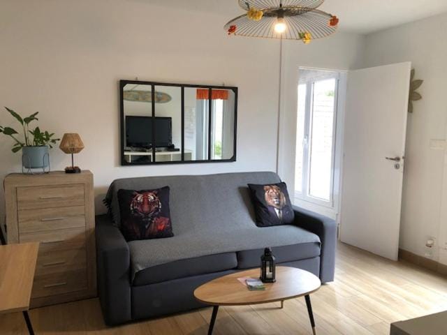 OCEAN PLAGE Appartement-terrasse-garage-wifi-draps et serviettes Apartment hotel in Hendaye