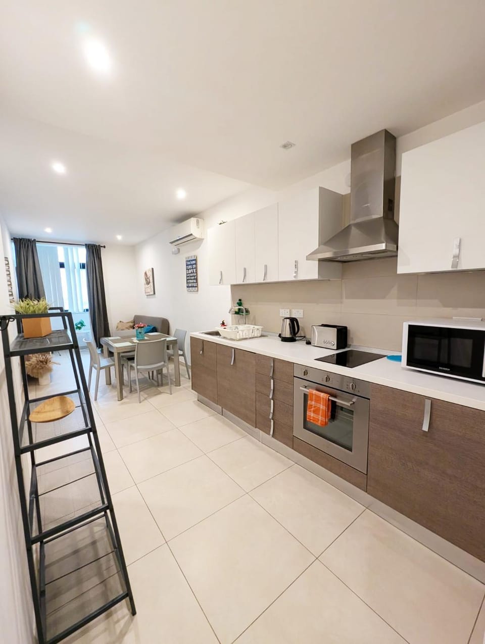 Modern 2BR Superb location Center of St Julians Apartment in Saint Julians