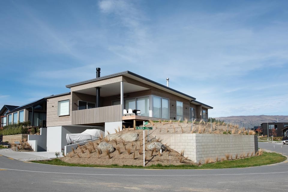 McNeil Luxury Studio Bed and Breakfast in Wanaka